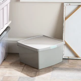 B&M Waffle Clip Box 25.5L - Grey 4 B&M Waffle Clip Box 25.5L - Grey - Image 4